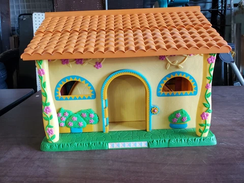 Mattel Dora The Explorer Talking House 2003 Playset Dollhouse (c22) Cover