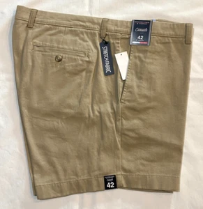 NWT- Roundtree & Yorke Men's Stretch fabric Casuals Shorts 5" inseam-Khaki-42" - Picture 1 of 4