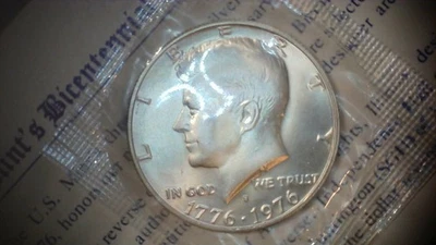 40 % Silver Proof Kennedy Bicentennial Half Dollar PROTECTED IN MINT CELLO! - Image 1 of 2