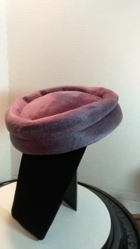 Vintage Velvet Hat Fur Body Made In Italy Pelle D’Angelo Interior Charm I Magnin - Image 1 of 4