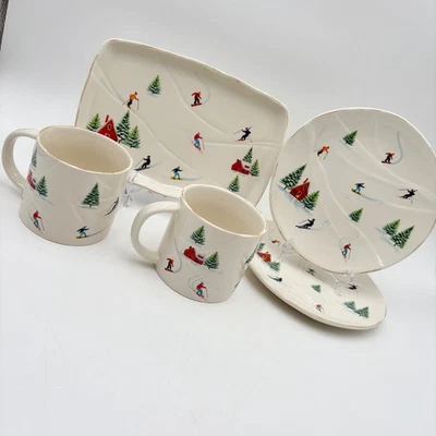 Juego de bandejas tazas de pueblo de cabaña de esquí de Navidad Potter Studio vacaciones de invierno Foto 1 de 4