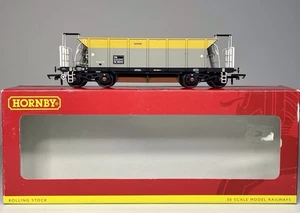 Hornby R6288D YGB Seacow Bogie Hopper Wagon Departmental Yellow & Grey OO Gauge - Picture 1 of 13