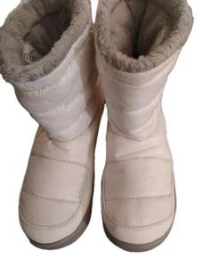 Tek Gear Womens White Quilted Winter Puffer Snow Boots Faux Fur Lined Size WMS 9 - Picture 1 of 7
