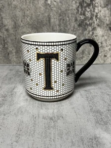 Anthropologie Anfangsbuchstabe T Becher Schwarz Gold Waben Mosaikfliese Becher - Bild 1 von 6