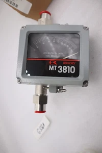 NEW OPEN BOX Brooks Instrument MT3810 Flowmeter 1300 PSIG 3810A12B1PAA1A1 G555A - Picture 1 of 3