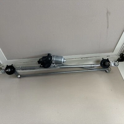 2019-2024 CHEVY SILVERADO GMC Sierra WINDSHIELD WIPER Linkage W/ MOTOR OEM - Image 1 of 4