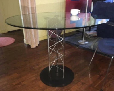 Small round comtemporary cafe table (2-4 people) - Image 1 of 4