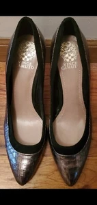 NEW Vince Camuto Snake High Heel Pumps Size 9 RARE - Picture 1 of 4