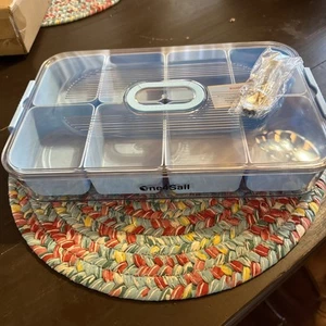 8 Compartment Snackle Box Container Divided Serving Tray with Lid & Handle New - Picture 1 of 3