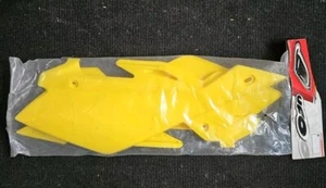NEW UFO HUSQVARNA CR125/250 2005 + TC/WR YELLOW SIDE PANELS - HU03317-103 - Picture 1 of 3