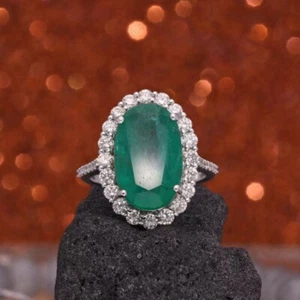925 Sterling Silver Emerald & Cubic Zirconia Halo Statement Anniversary Ring - Picture 1 of 7