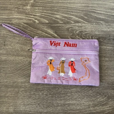 Vietnam Bolsa Bolso con Cremallera Bolso sin asas Bolso de Maquillaje de Seda Púrpura 2 Bolsillos con Cremallera Foto 1 de 4