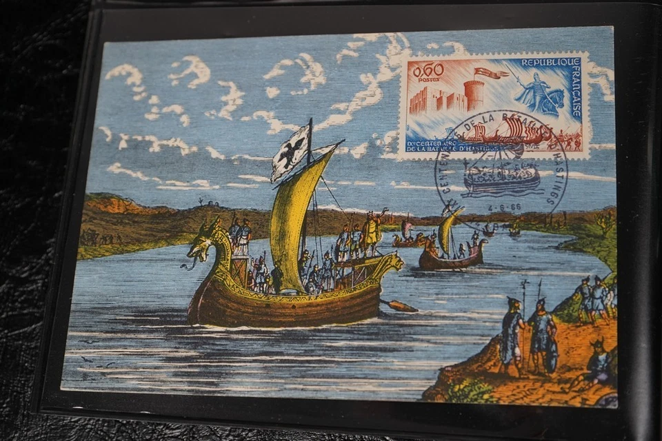 COLECCIÓN FRANCIA DE 925+ SELLOS Y 40 PORTADAS ALMACENADAS EN TIMBRES ROJOS ÁLBUM Foto 1 de 4