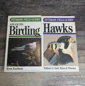 2 Peterson Field Guides Books Advanced Birding and Hawks Softcover Kenn Kaufmann - Foto 1 di 5