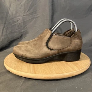 Dansko Lynn Womens Size 7.5/38 Beige Nubuck Leather Casual Slip on Shoes - Picture 1 of 10