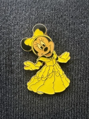 Prendedor de Minnie Mouse vestida como Bella - Disney Store 2002 Foto 1 de 2