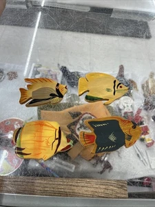 Set Of 4 Vintage Wooden Fish Fridge Magnets  - Picture 1 of 9