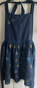 Anthropologie Stacia bestickt Indigo Küchenschürze NEU - Bild 1 von 8