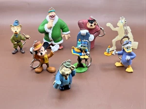2002 Disney Mickeys Christmas Carol lot of 8 Keychain Figures Scrooge McDuck - Picture 1 of 5