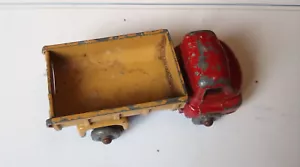 Matchbox Lesney No.40 Bedford 7 Tonne Tipper (3)) - Picture 1 of 3