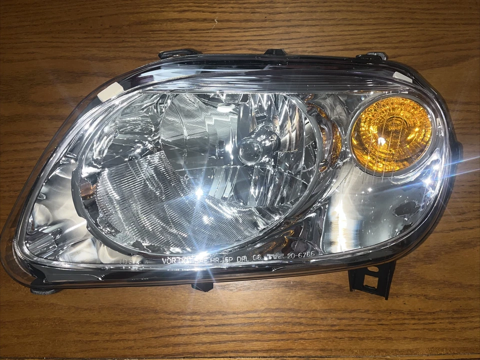 Faro izquierdo/conductor Chevrolet HHR 2006-2011 TYC 20-6766-00 Foto 1 de 4