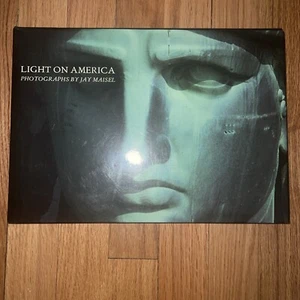 "Light On America" Photographs by Jay Maisel 1986 (Hardcover) - Bild 1 von 7