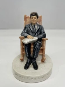 Miniature President John F. Kennedy Sebastian elegantemente da collezione 1984 - Foto 1 di 10