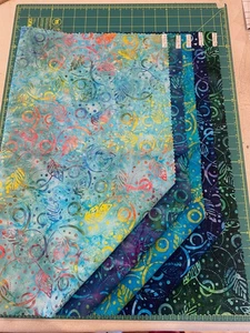Batik Sample Card - 100% cotton - 5 fabrics - 21"w x 17"l -#130 - Picture 1 of 2