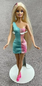 2009 BARBIE HAIR TASTIC DOLL/FEATHER LIKE HAIR STREAK/RARE - Picture 1 of 24