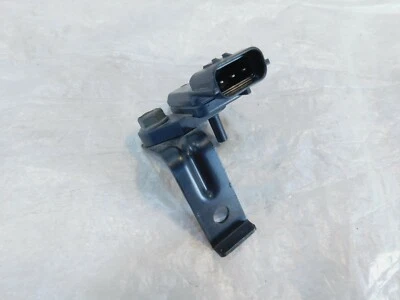 Sensor de presión de flujo de aire Kawasaki Ninja ZX-6R 10R 14R 650R Vulcan 900 1500 1600 Foto 1 de 4