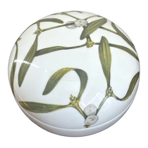 VILLEROY AND BOCH TRINKET DISH CANDY BOWL FLOWERS WINTER MISTLETOE LUXEMBOURG - Picture 1 of 10