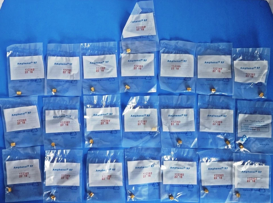 Lot (22) SMA Male Termination Resistor Cap 50 Ohm Amphenol 132360 - Image 1 of 3