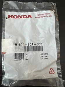 FITS: 01 - 05 HONDA CIVIC HOOD SUPPORT ROD GROMMET OEM QTY = 1 BRAND NEW - Picture 1 of 2