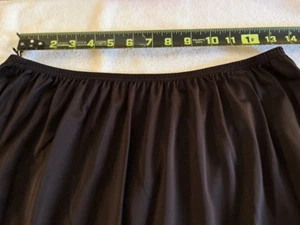 Vanity Fair Nylon Unisex Halbslip mit Seitenschlitz - Größe XL/44 - Bild 1 von 4