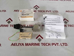 Merlin Gerin 33671 Circuit Breaker 250-250 VAC 50-60Hz - Picture 1 of 7