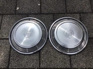 1972 1973 Cadillac Eldorado Radkappe 2er Set voll Hub Cap 15 Zoll mit Emblem - Bild 1 von 12