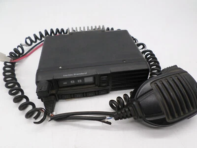 Vertex VX-2100 UHF 403-470 MHz 8 Channel 25 Watt VX-2100-G6-25 w/ MH-67A8J - Image 1 of 4