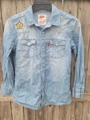 Levi's size m(10-12) boy's denim button down long sleeve shirt  - Image 1 of 4