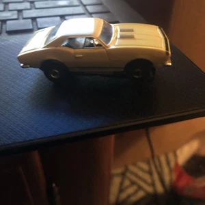 Vgc Vintage Aurora  Yellow Camaro SS   / T Jet - vibrator Slot Cars runs - Picture 1 of 6