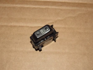 99-02 Toyota 4runner OEM Front Power Door Lock Switch Right - Picture 1 of 2