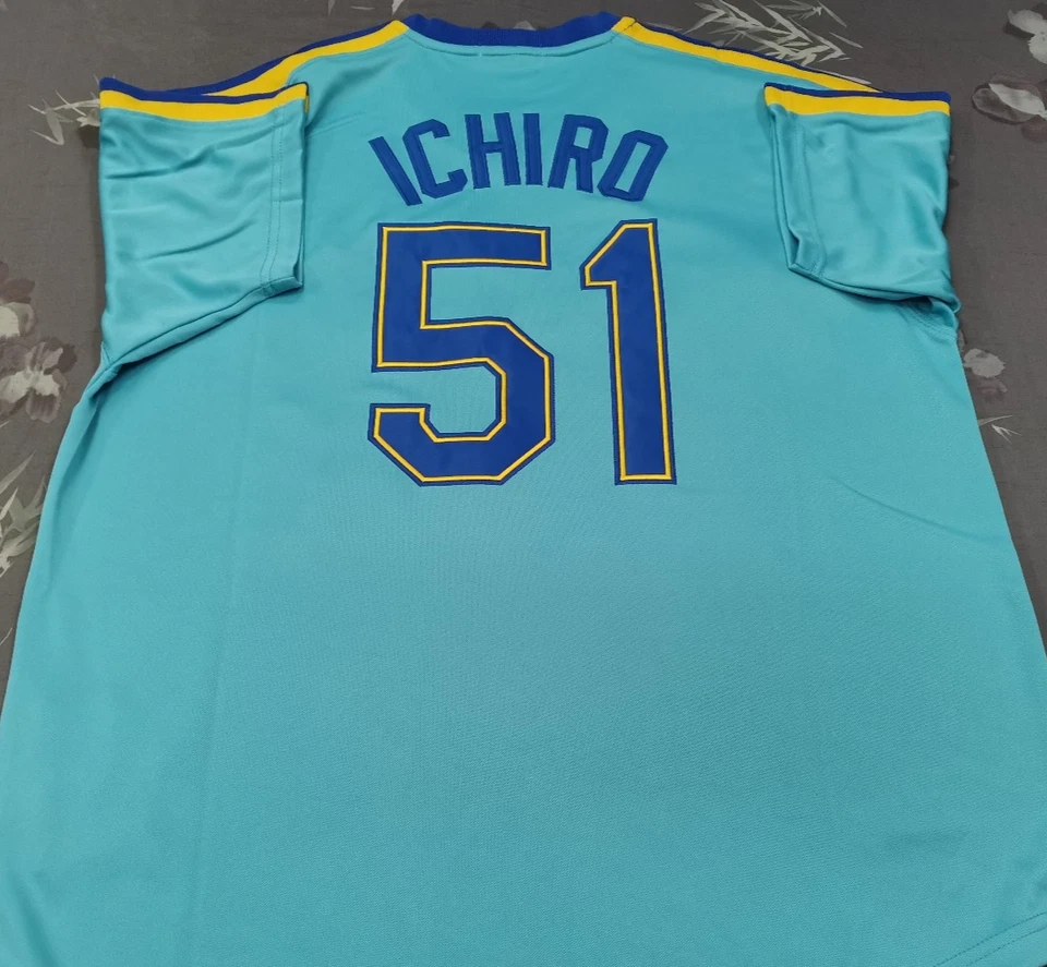 Jersey cosido azul claro vintage Ichiro Suzuki #51 Mariners Throwback. Foto 1 de 4