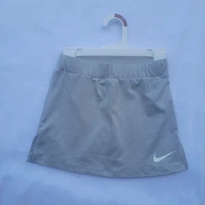 Nike Girls lightweight skirt with built-in shorts gray Size 6 - Picture 1 of 6
