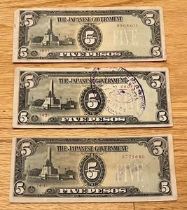 Set of Philippines JIM WWII 5 Pesos with blocks 41, 42, 43 - Picture 1 of 2