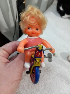 Vintage Happy Days Girl On Tricycle Windup Tin Litho Bell MTU Korea Works - Picture 1 of 11