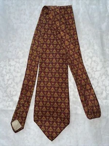 VINTAGE GIANNI VERSACE 100% Silk Tie Red & Gold 90s Italy 59”x4” - Picture 1 of 3