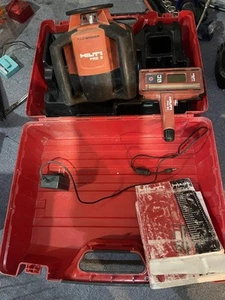 Laser rotante Hilti PRE3 con ricevitore e batteria PRA20 Rosso 1300' Germania - Foto 1 di 12