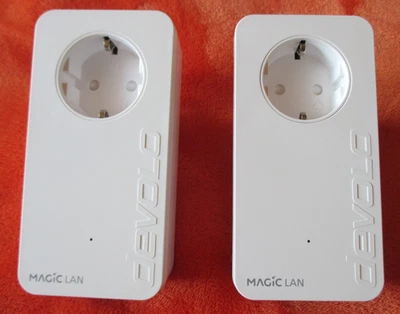 2x devolo Magic 1 LAN 1-1 Powerline Netzwerk Adapter - Bild 1 von 3