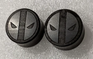 Marvel Comics schwarz Deadpool 7/8" Holz Ohr Gauge Lappen Stecker Ohrringe neu NOS MOC - Bild 1 von 6
