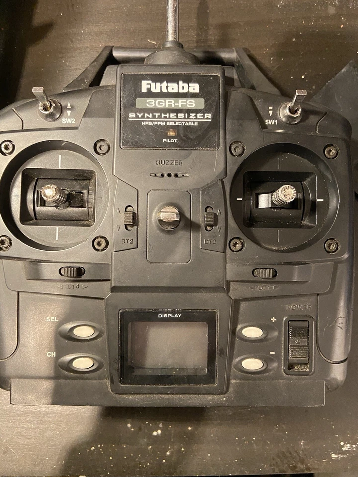 Futaba 3GR-FS Synthesizer HRS/PPM Selectable Radio Control - Image 1 of 1