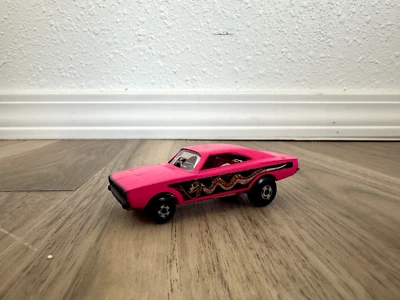 Caja de cerillas Lesney Superfast 1971 vintage n.º Dodge Charger Dragster 70 rosa casi nuevo Foto 1 de 4